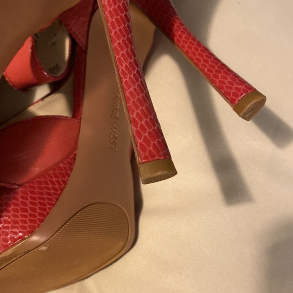 Size 10 Nine West 4inch heel scandal - Picture 7 of 8